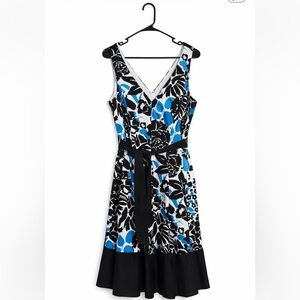 Jones Studio Floral Fit Flare Dress Teal Black V-Neck 10 Like New Condition.
